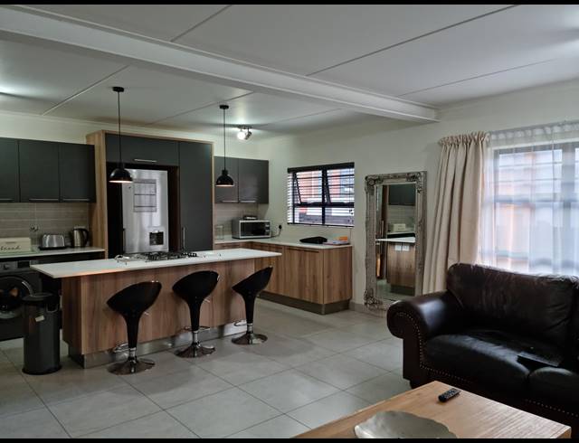 3 BEDROOM APARTMENT TO LET IN GLEN MARAIS